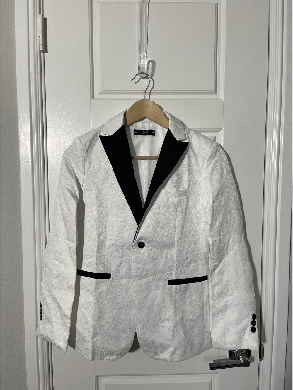 Boys White Black 4 Piece Suit Size 12 – Wedding Formal K132